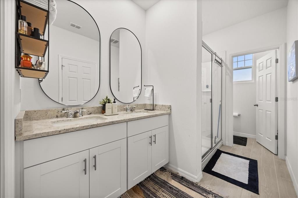 待售: $393,000 (4 贝兹, 2 浴室, 2109 平方英尺)