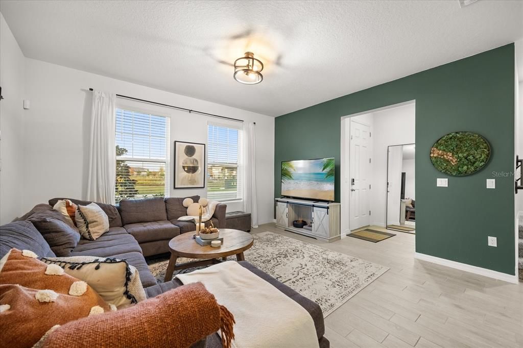 待售: $393,000 (4 贝兹, 2 浴室, 2109 平方英尺)