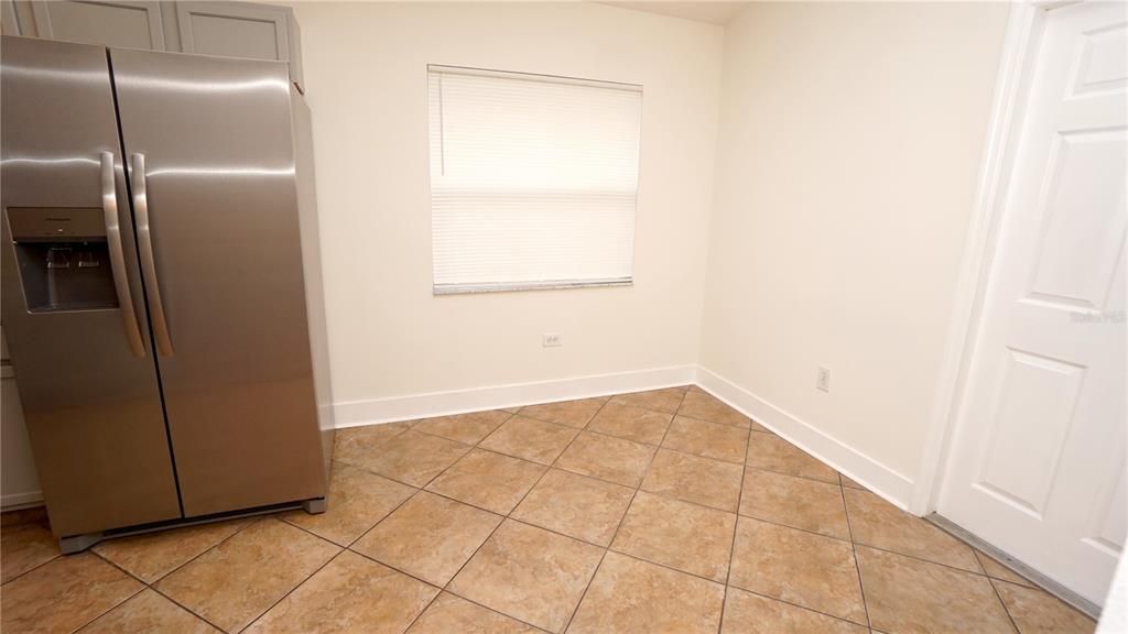 For Rent: $2,650 (4 beds, 2 baths, 1654 Square Feet)