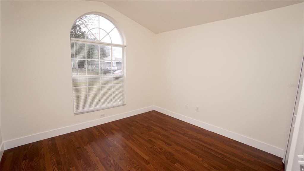 For Rent: $2,650 (4 beds, 2 baths, 1654 Square Feet)