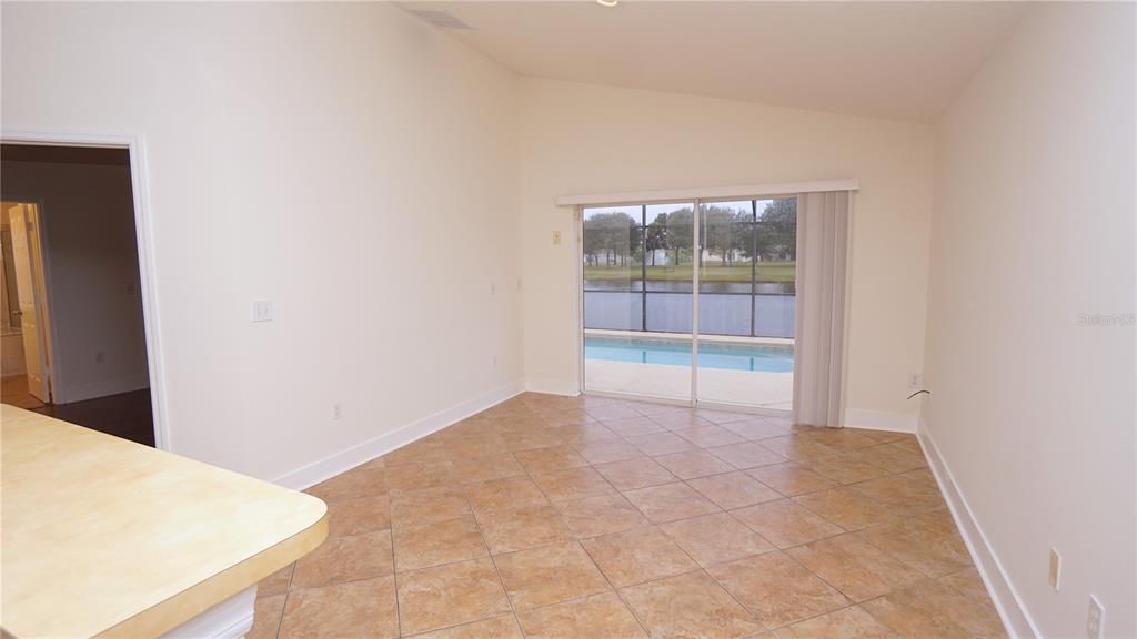 For Rent: $2,650 (4 beds, 2 baths, 1654 Square Feet)