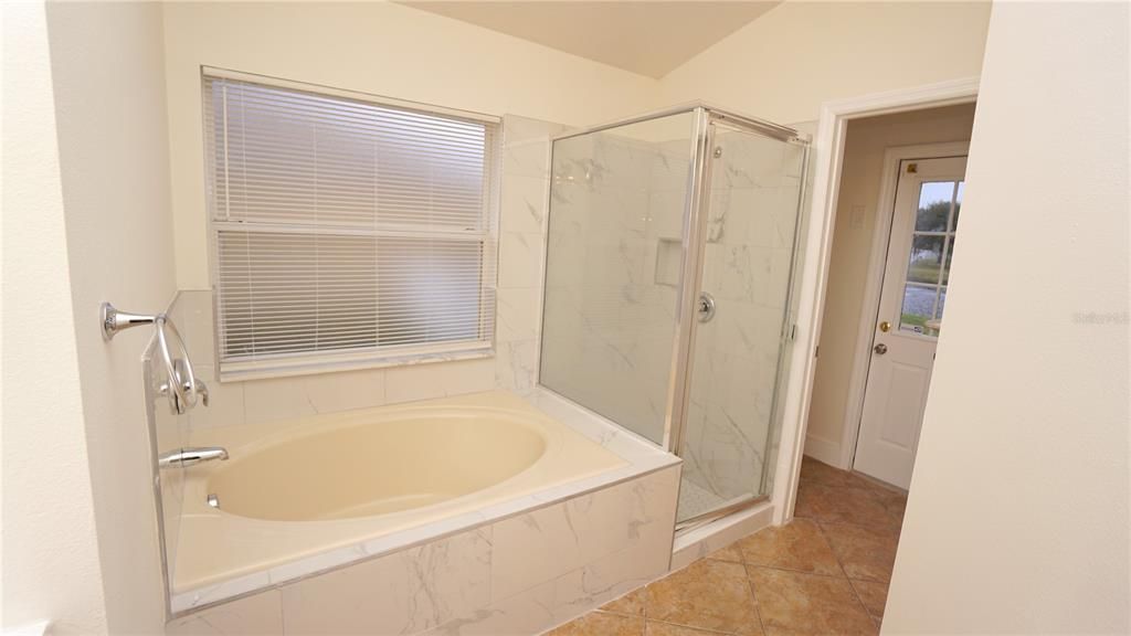 For Rent: $2,650 (4 beds, 2 baths, 1654 Square Feet)