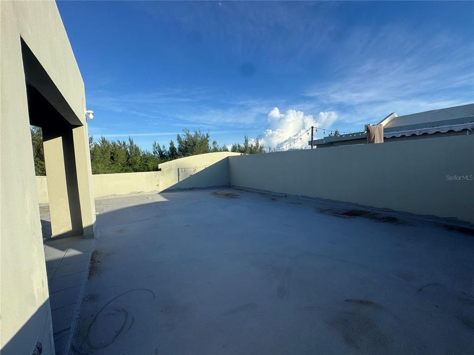 For Rent: $1,850 (3 beds, 2 baths, 1200 Square Feet)