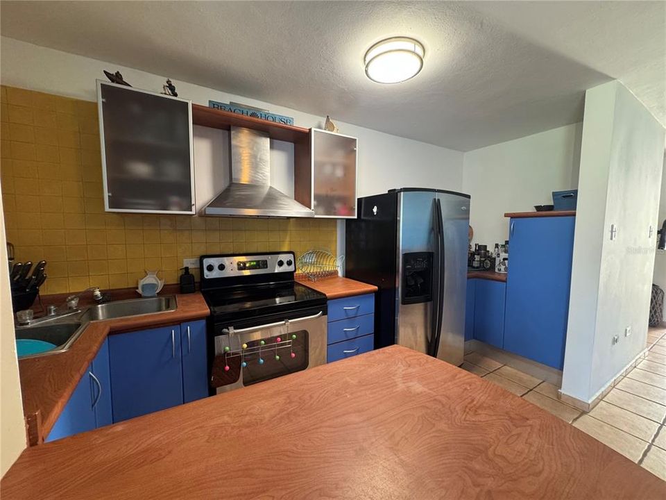 For Rent: $1,850 (3 beds, 2 baths, 1200 Square Feet)