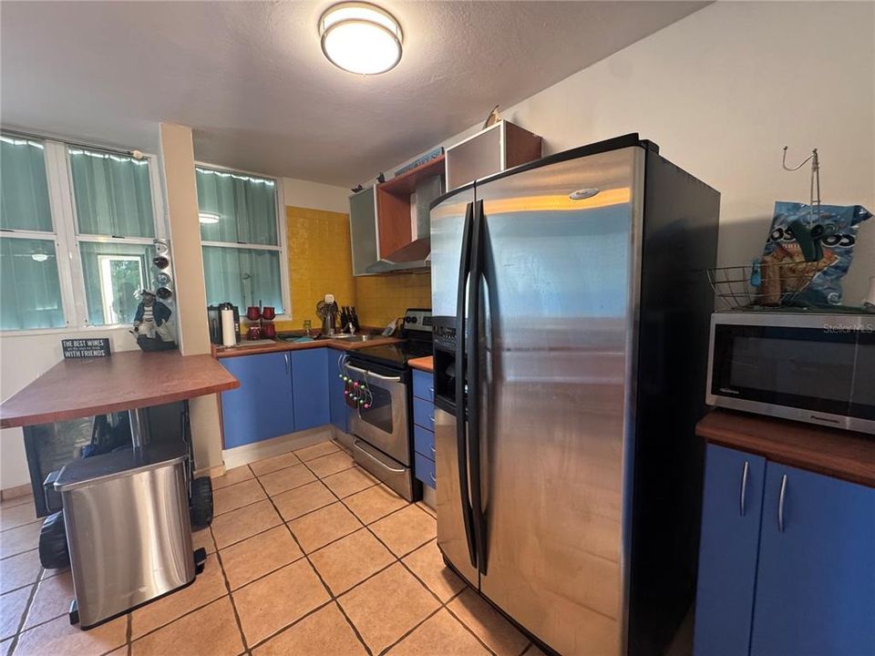 For Rent: $1,850 (3 beds, 2 baths, 1200 Square Feet)