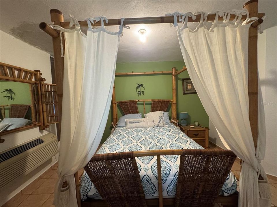 For Rent: $1,850 (3 beds, 2 baths, 1200 Square Feet)