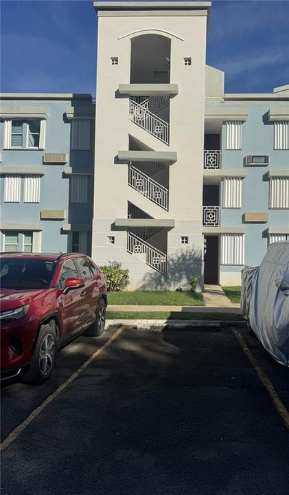 For Rent: $1,850 (3 beds, 2 baths, 1200 Square Feet)