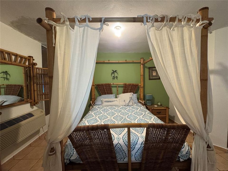 For Rent: $1,850 (3 beds, 2 baths, 1200 Square Feet)