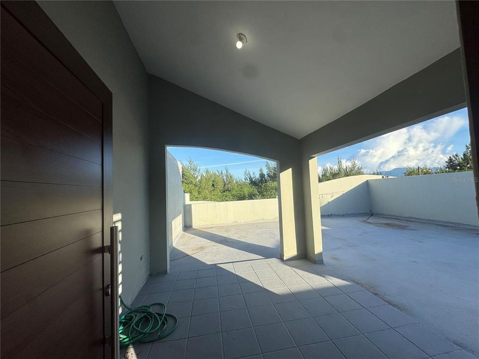 For Rent: $1,850 (3 beds, 2 baths, 1200 Square Feet)