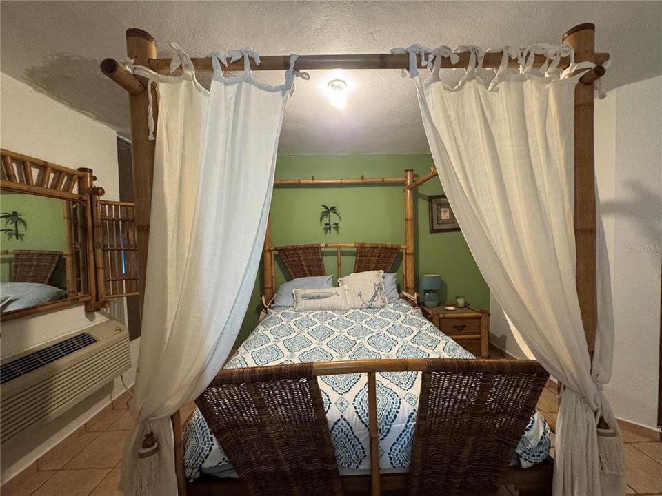 For Rent: $1,850 (3 beds, 2 baths, 1200 Square Feet)