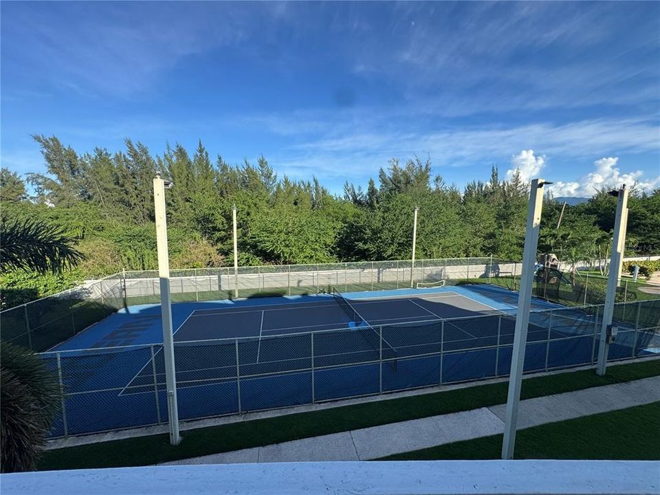 For Rent: $1,850 (3 beds, 2 baths, 1200 Square Feet)