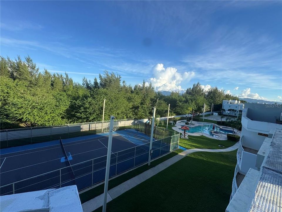 For Rent: $1,850 (3 beds, 2 baths, 1200 Square Feet)