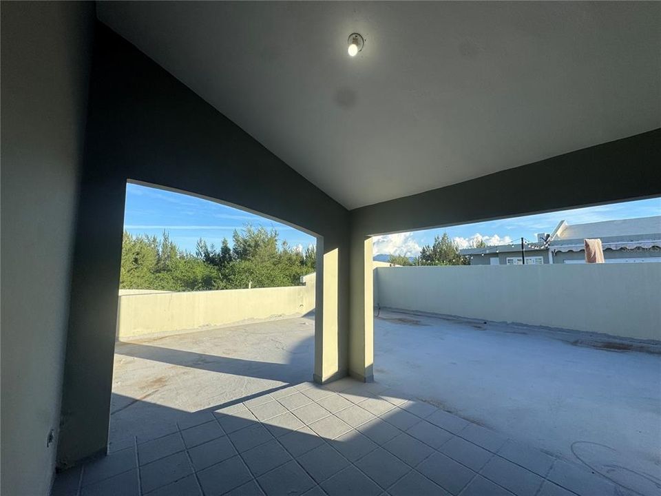 For Rent: $1,850 (3 beds, 2 baths, 1200 Square Feet)