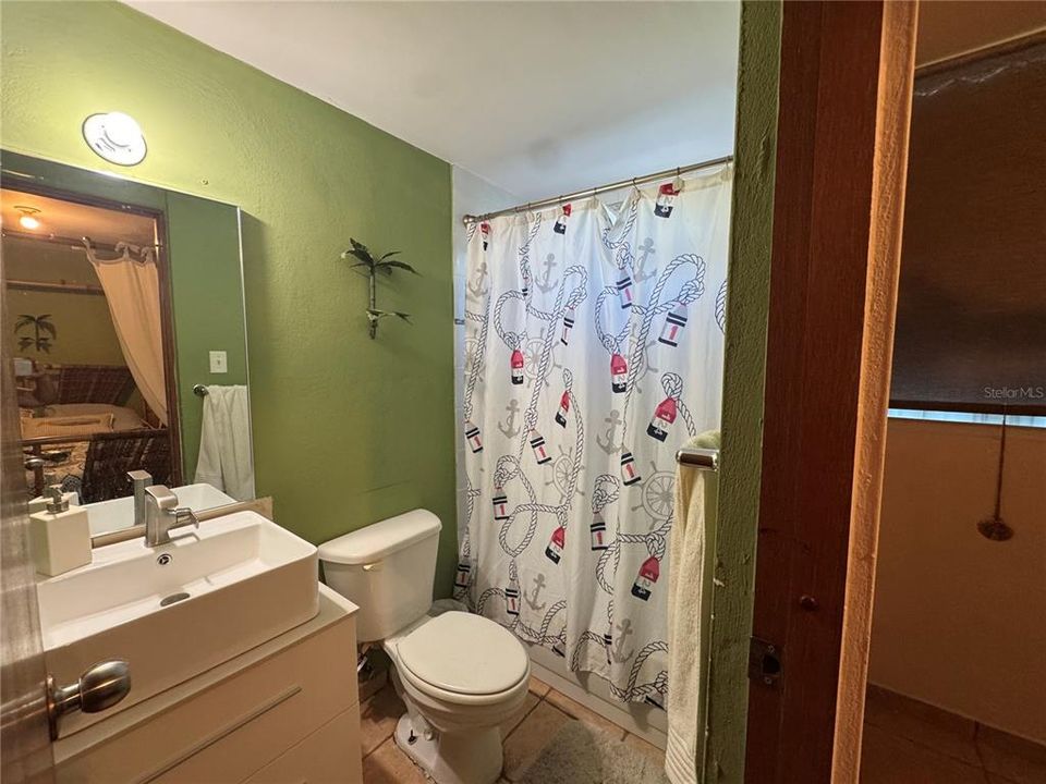 For Rent: $1,850 (3 beds, 2 baths, 1200 Square Feet)