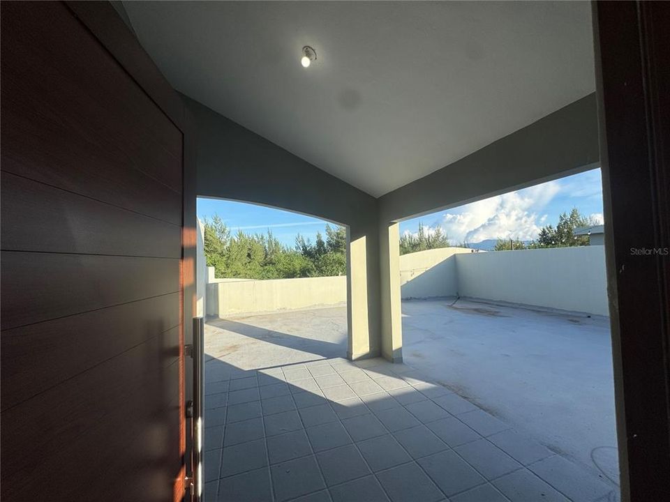 For Rent: $1,850 (3 beds, 2 baths, 1200 Square Feet)