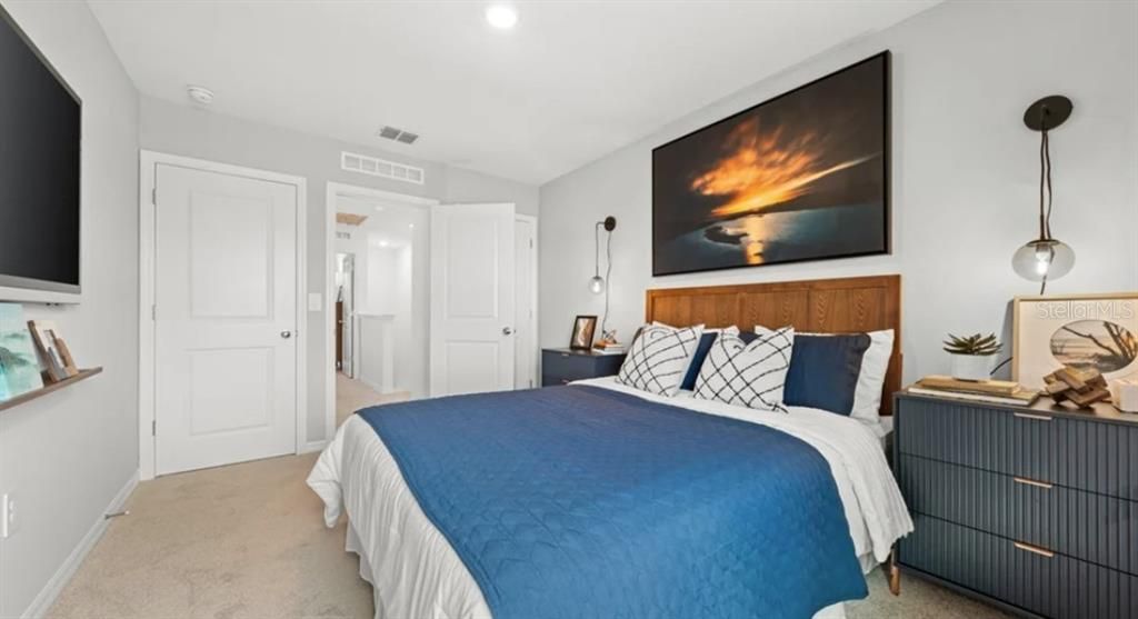 For Sale: $230,000 (2 beds, 2 baths, 1219 Square Feet)