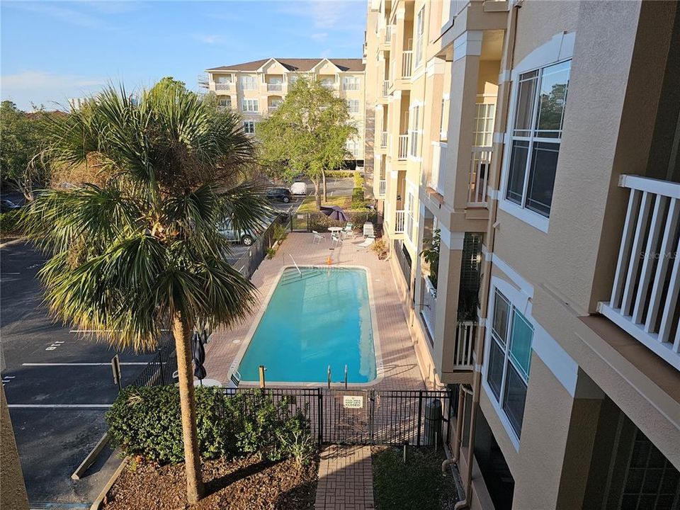 For Sale: $165,000 (1 beds, 1 baths, 660 Square Feet)