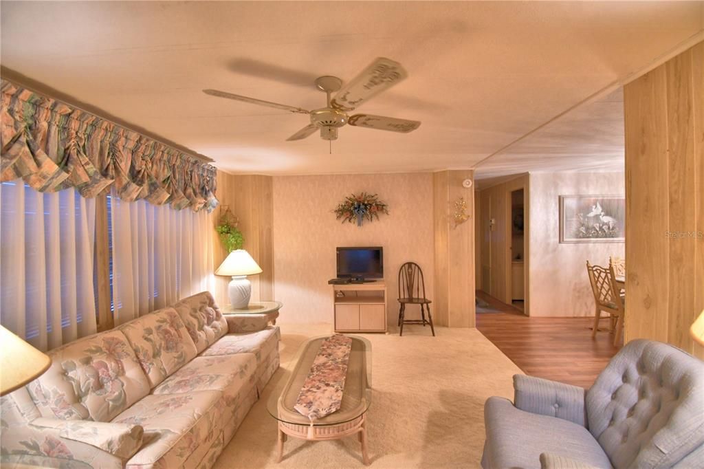 待售: $118,000 (2 贝兹, 2 浴室, 1016 平方英尺)