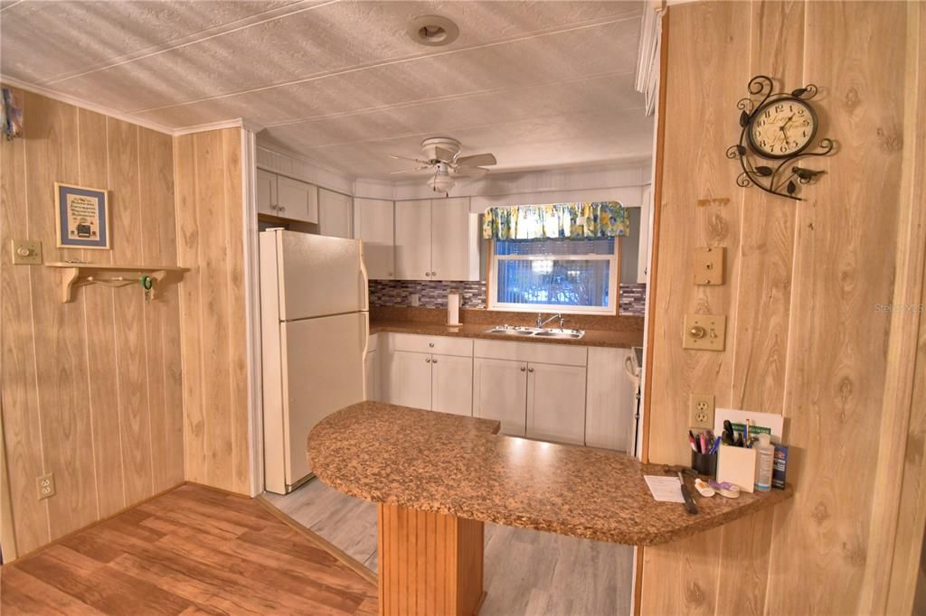 待售: $118,000 (2 贝兹, 2 浴室, 1016 平方英尺)