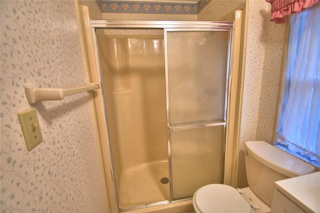 待售: $118,000 (2 贝兹, 2 浴室, 1016 平方英尺)