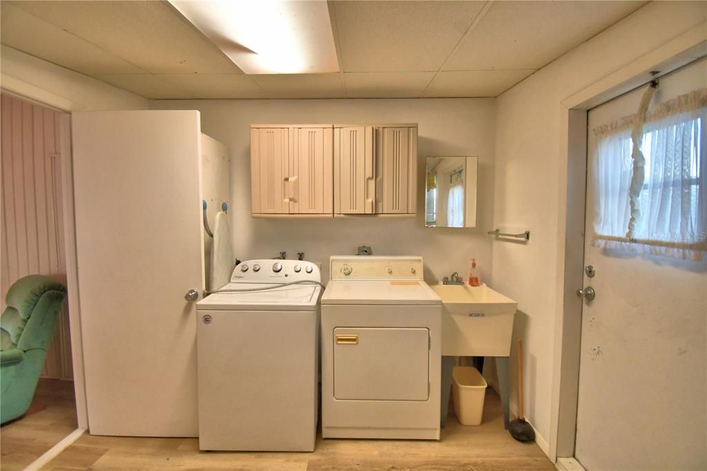 待售: $118,000 (2 贝兹, 2 浴室, 1016 平方英尺)