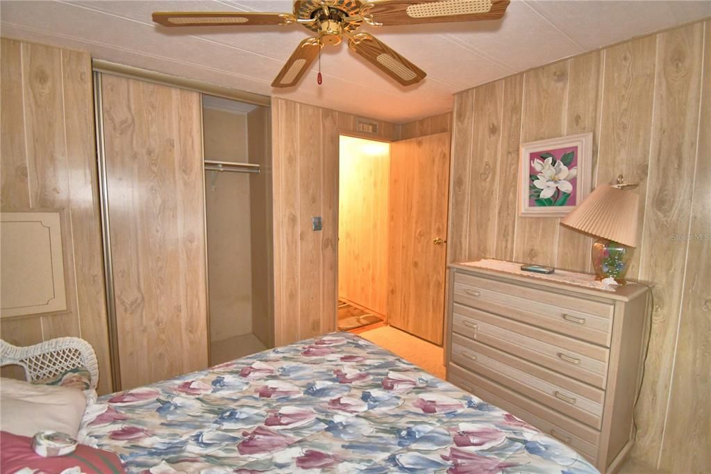 待售: $118,000 (2 贝兹, 2 浴室, 1016 平方英尺)