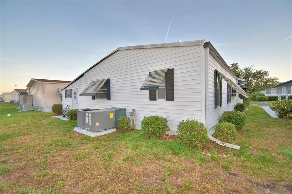 待售: $118,000 (2 贝兹, 2 浴室, 1016 平方英尺)