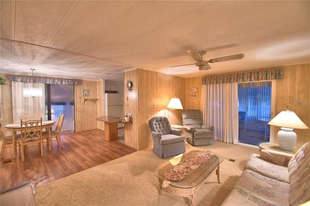 待售: $118,000 (2 贝兹, 2 浴室, 1016 平方英尺)