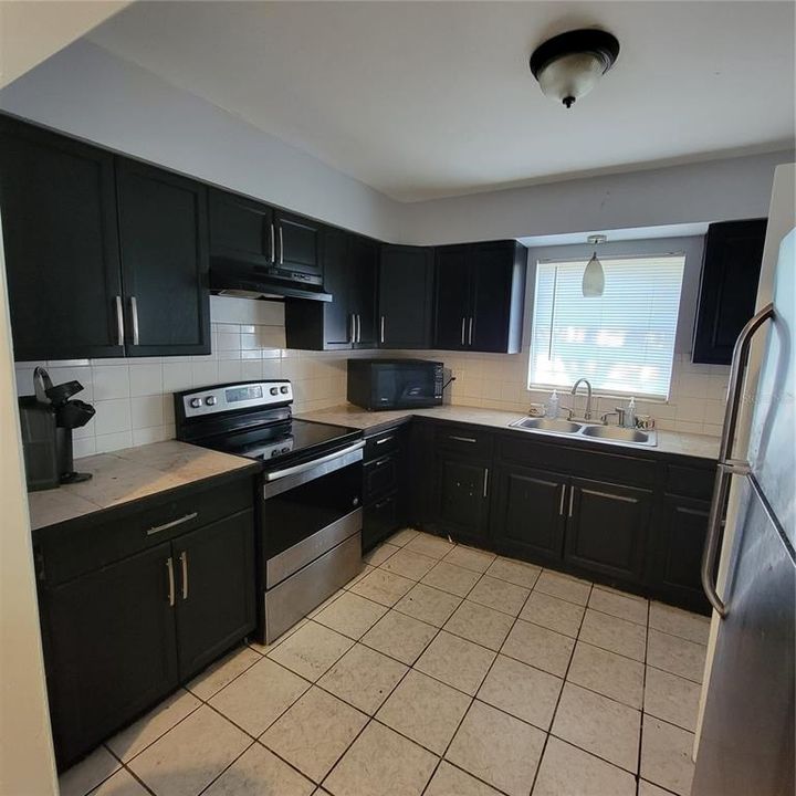 For Rent: $2,000 (3 beds, 2 baths, 1540 Square Feet)