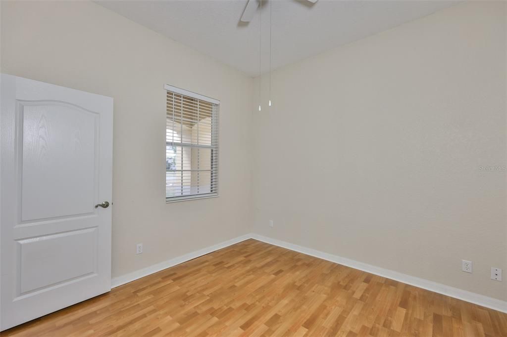 На продажу: $318,000 (2 спален, 2 ванн, 1380 Квадратных фут)