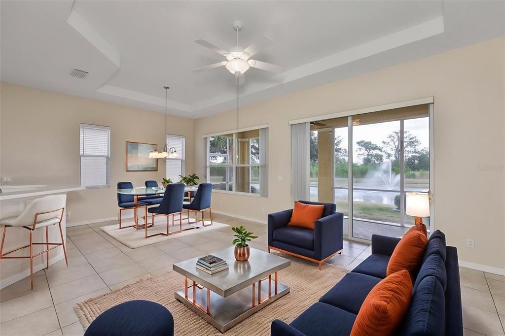 На продажу: $318,000 (2 спален, 2 ванн, 1380 Квадратных фут)