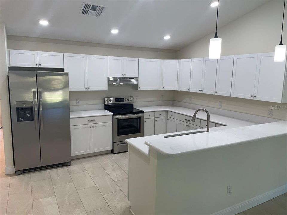 For Rent: $1,895 (3 beds, 2 baths, 1299 Square Feet)