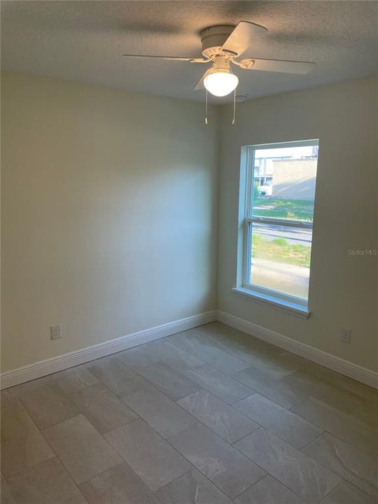 For Rent: $1,895 (3 beds, 2 baths, 1299 Square Feet)