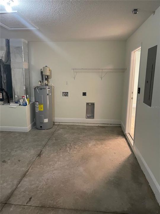 For Rent: $1,895 (3 beds, 2 baths, 1299 Square Feet)