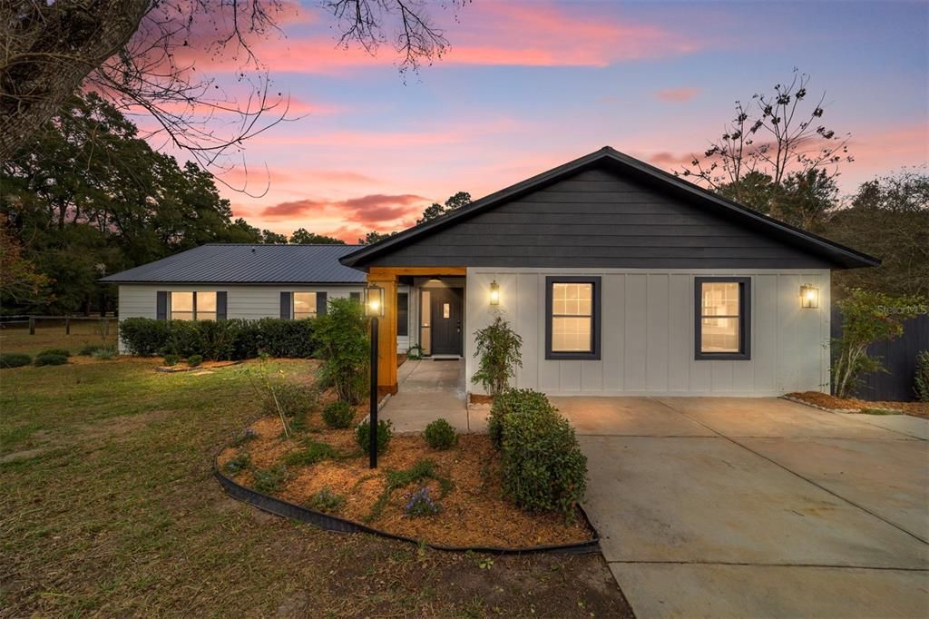 На продажу: $949,000 (4 спален, 3 ванн, 3300 Квадратных фут)