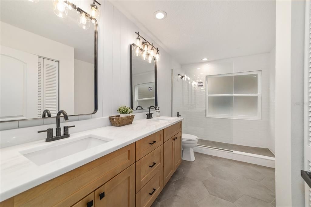 На продажу: $949,000 (4 спален, 3 ванн, 3300 Квадратных фут)