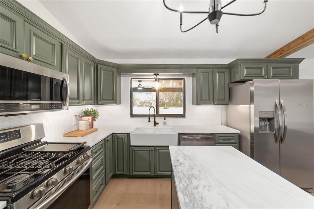 На продажу: $949,000 (4 спален, 3 ванн, 3300 Квадратных фут)