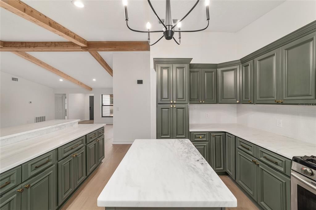 На продажу: $949,000 (4 спален, 3 ванн, 3300 Квадратных фут)