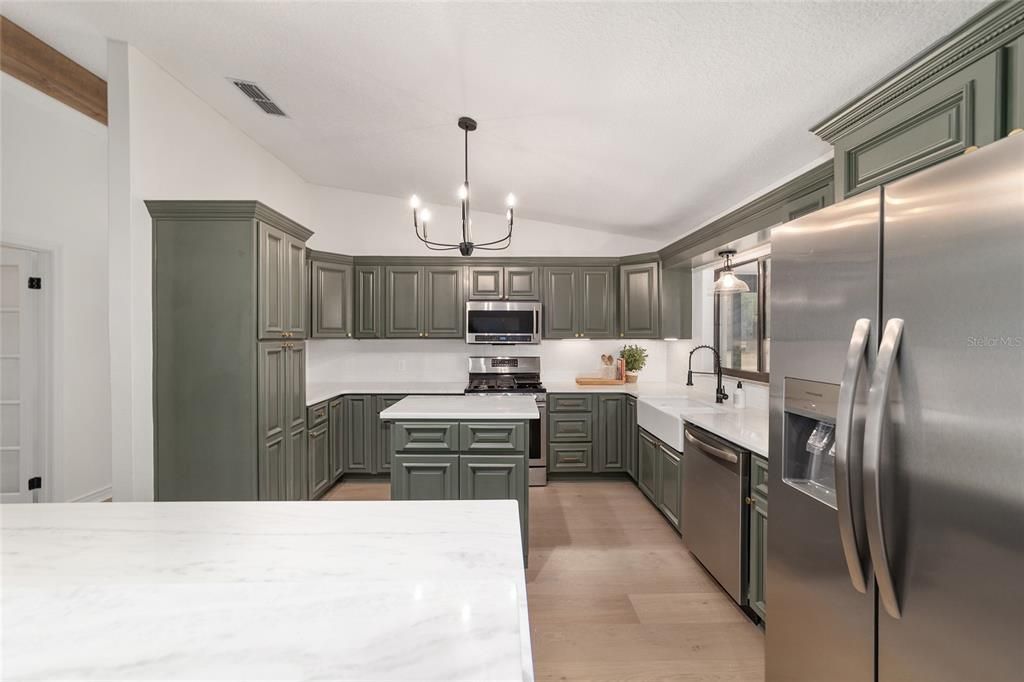 На продажу: $949,000 (4 спален, 3 ванн, 3300 Квадратных фут)