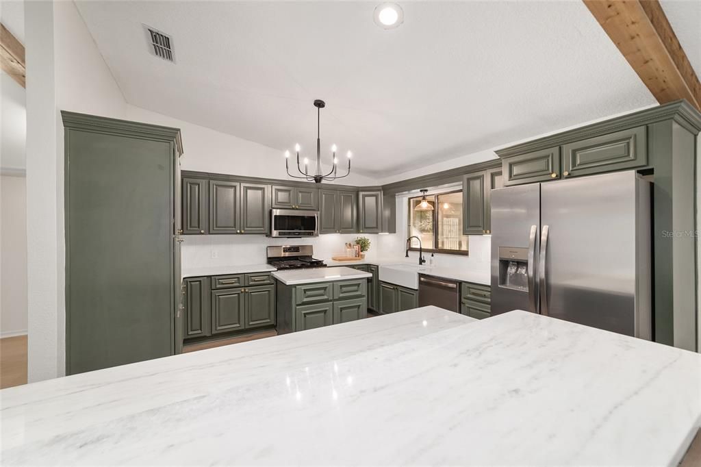 На продажу: $949,000 (4 спален, 3 ванн, 3300 Квадратных фут)