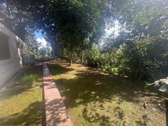 На продажу: $240,000 (4 спален, 2 ванн, 1200 Квадратных фут)