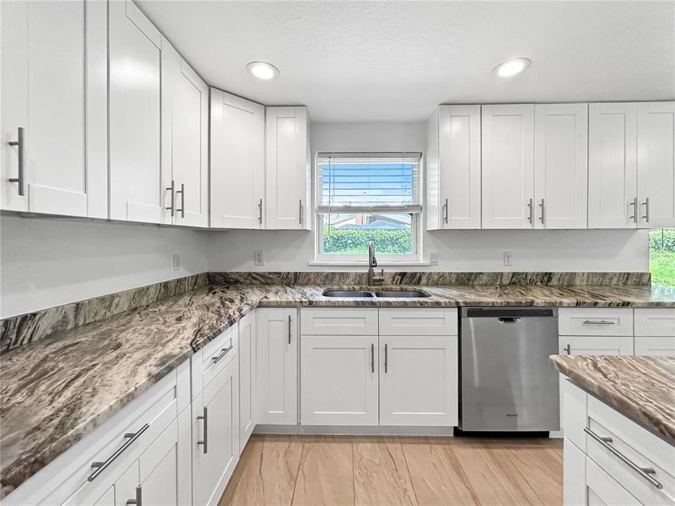 For Sale: $475,000 (3 beds, 2 baths, 1300 Square Feet)