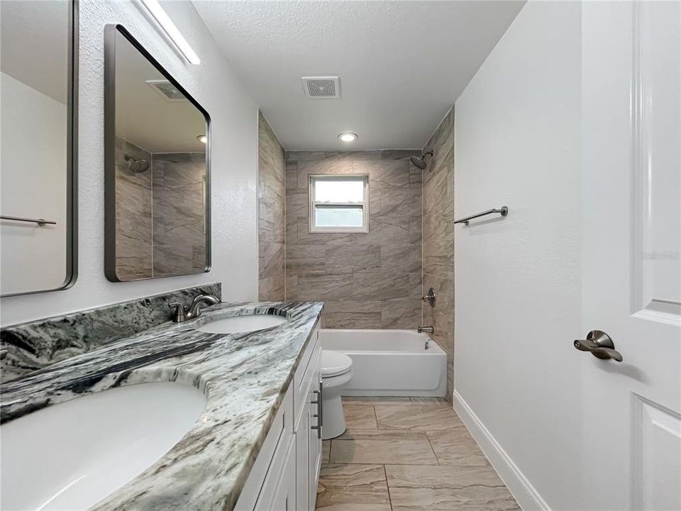 For Sale: $475,000 (3 beds, 2 baths, 1300 Square Feet)