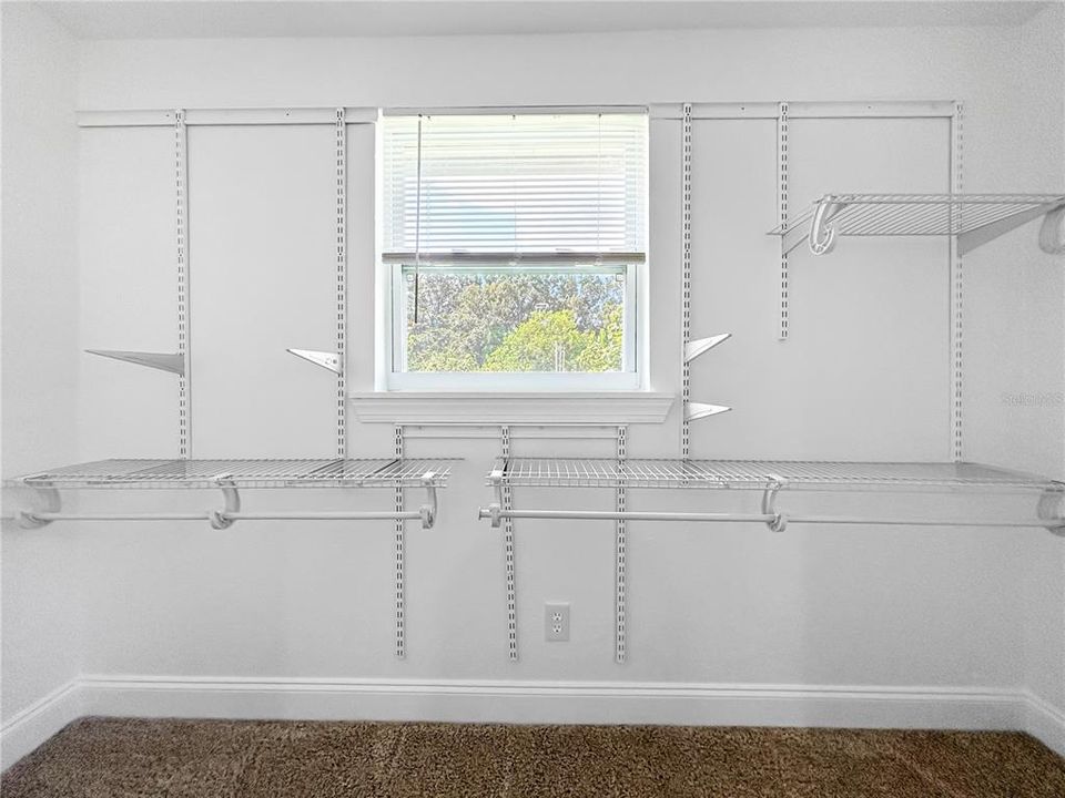 For Sale: $475,000 (3 beds, 2 baths, 1300 Square Feet)