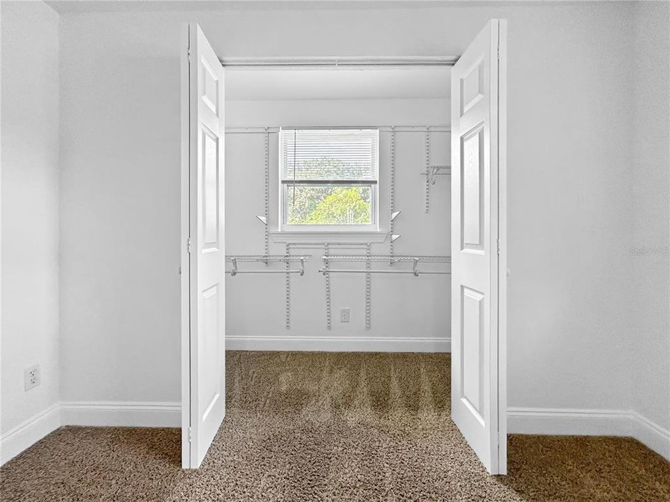 For Sale: $475,000 (3 beds, 2 baths, 1300 Square Feet)