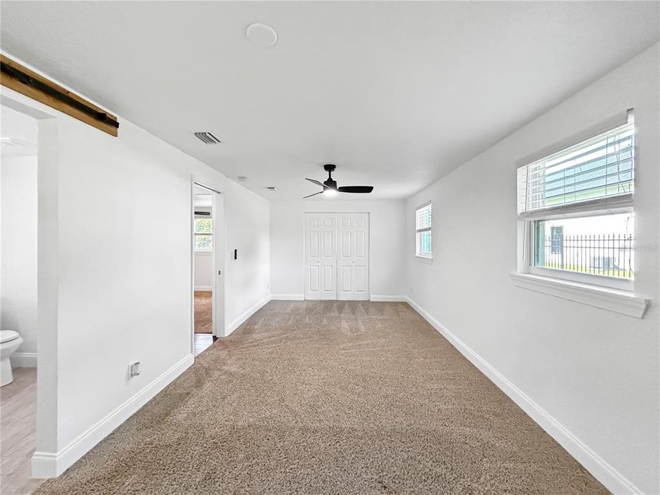 For Sale: $475,000 (3 beds, 2 baths, 1300 Square Feet)