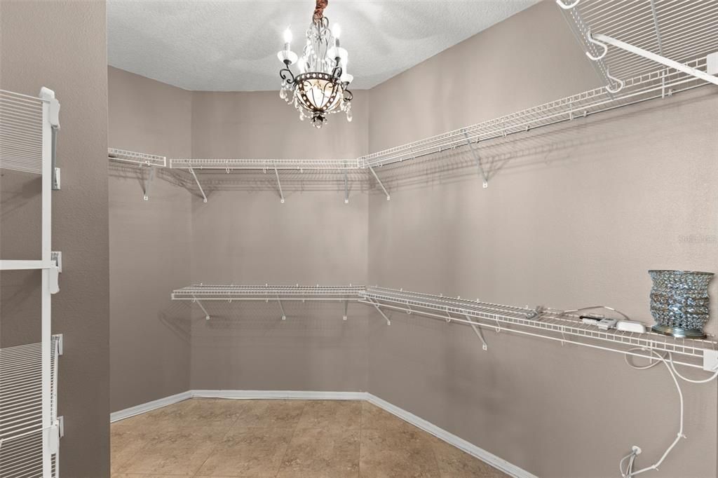 На продажу: $669,000 (4 спален, 3 ванн, 2281 Квадратных фут)