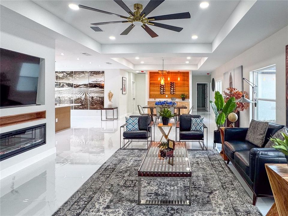 En Venta: $810,000 (4 camas, 3 baños, 2670 Pies cuadrados)