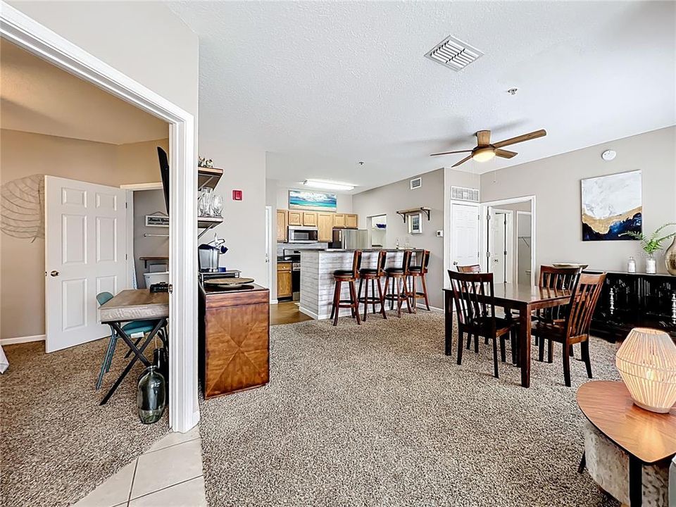 En Renta: $1,800 (2 camas, 2 baños, 925 Pies cuadrados)