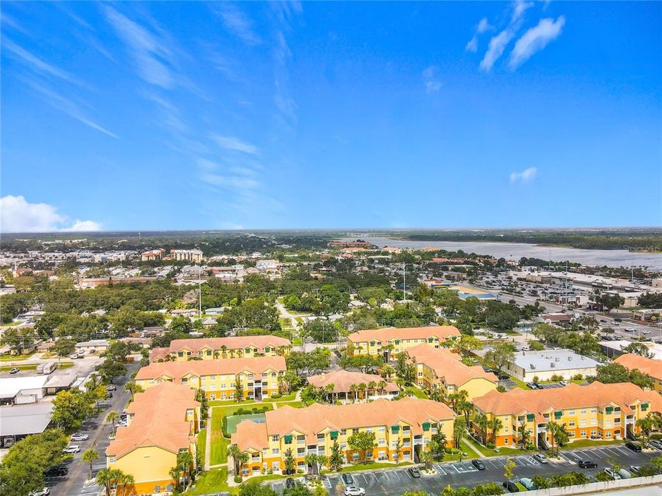 En Renta: $1,800 (2 camas, 2 baños, 925 Pies cuadrados)